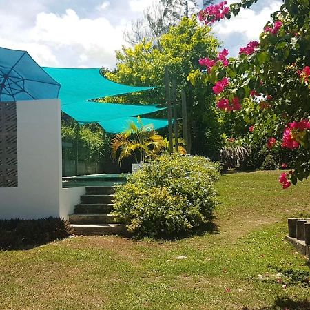 Ancella'S Garden Apartment-Beach-5Min Drive, 1 Hr Montego Bay, 25 Mins Ocho Rios, Continental Breakfast Раневей-Бей Екстер'єр фото
