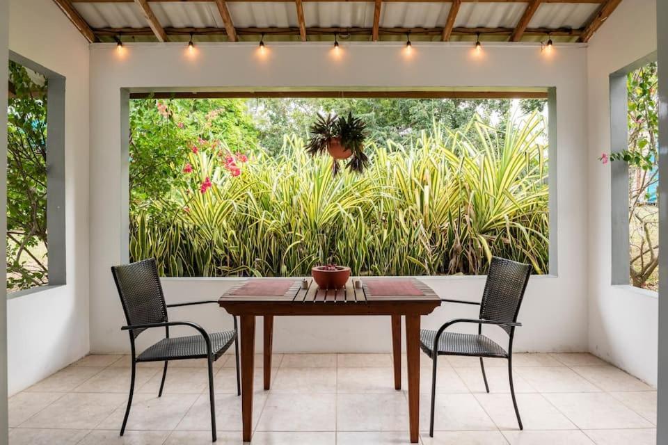Ancella'S Garden Apartment-Beach-5Min Drive, 1 Hr Montego Bay, 25 Mins Ocho Rios, Continental Breakfast Раневей-Бей Екстер'єр фото