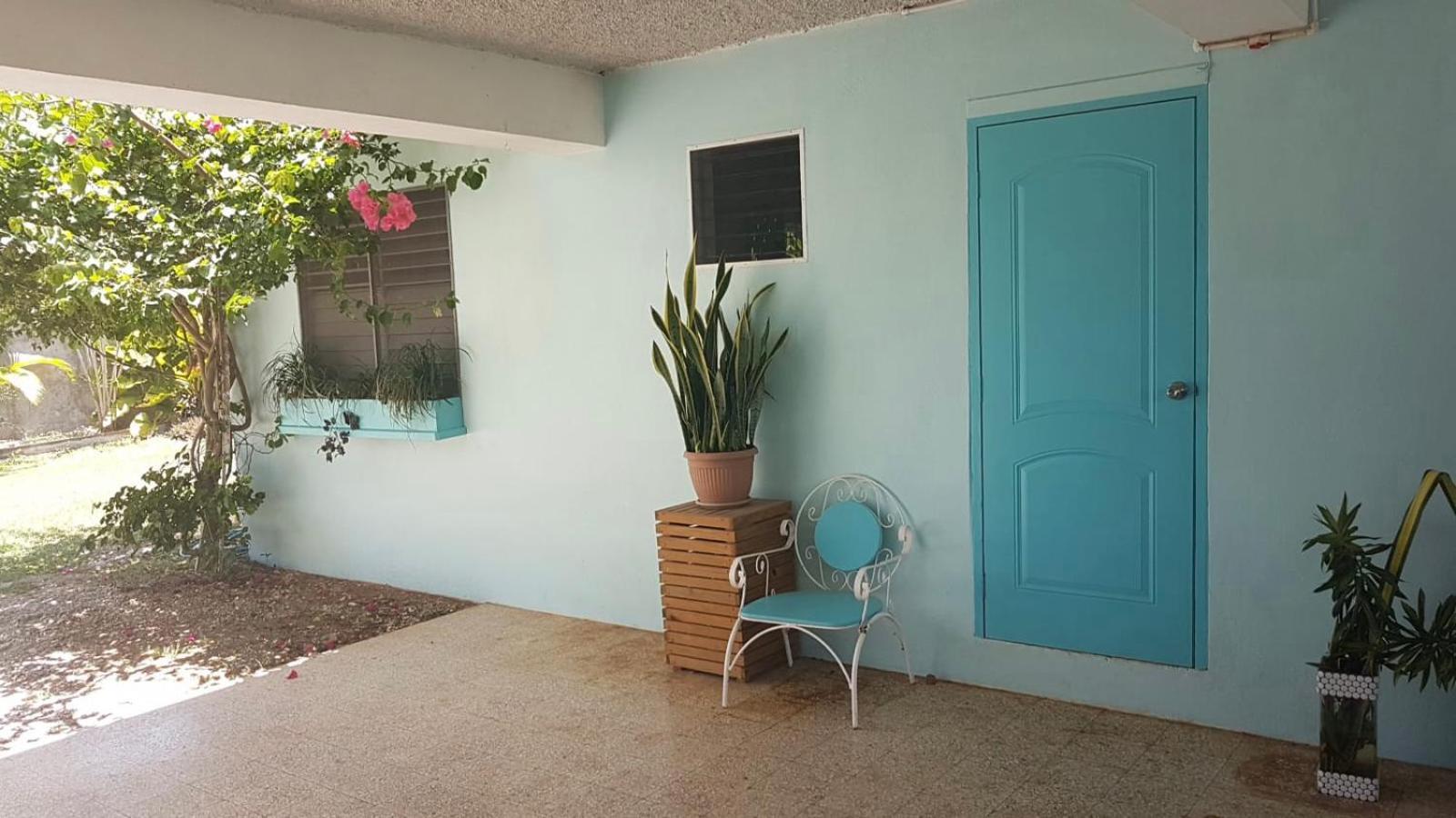 Ancella'S Garden Apartment-Beach-5Min Drive, 1 Hr Montego Bay, 25 Mins Ocho Rios, Continental Breakfast Раневей-Бей Екстер'єр фото